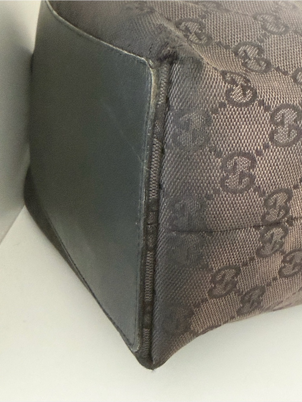Gucci GG Monogram Canvas Tote Bag – Brown/Black - Picture 9 of 16